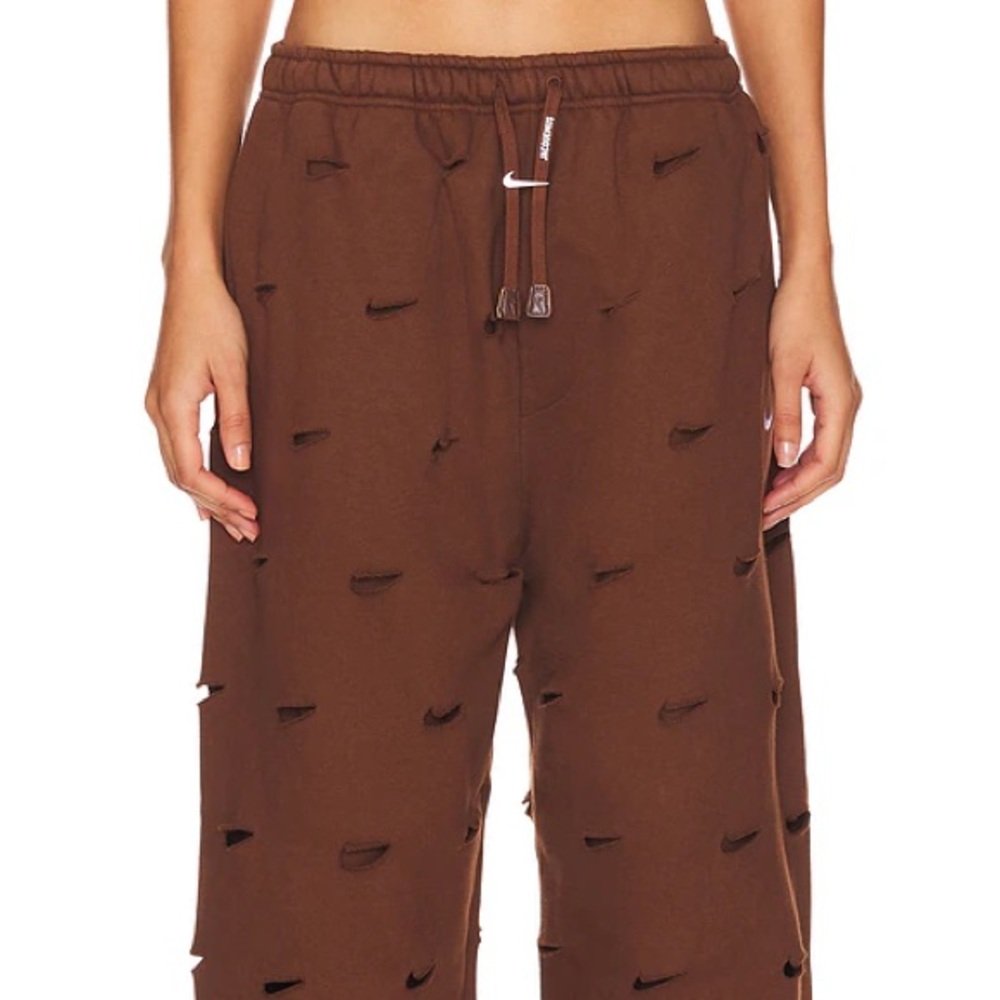 Jacquemus x nike swoosh sweatpants